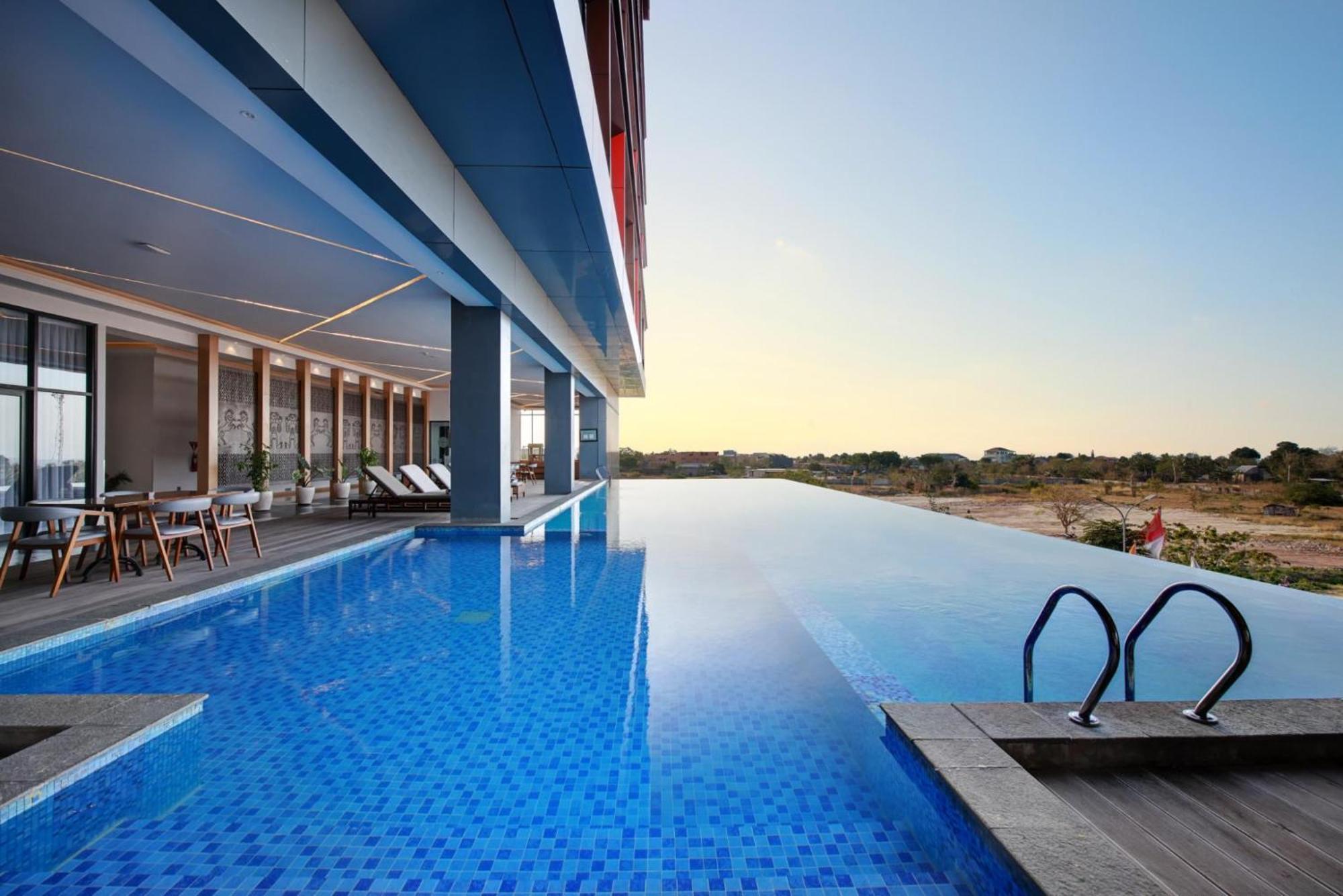 Harper Kupang By Aston Hotel Exterior photo